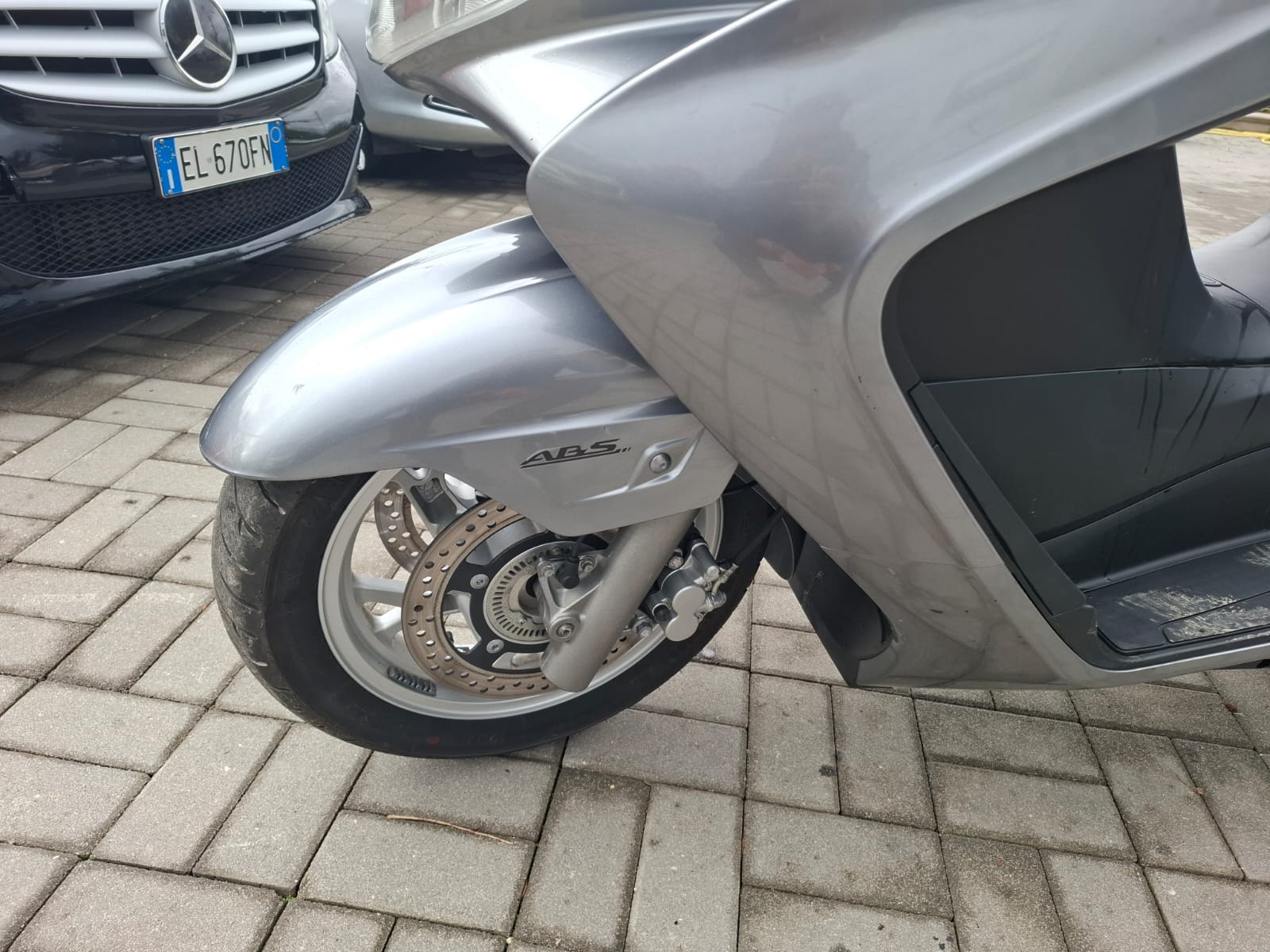 Suzuki Burgman 400 – Anno 2011 – 40.000 KM 
