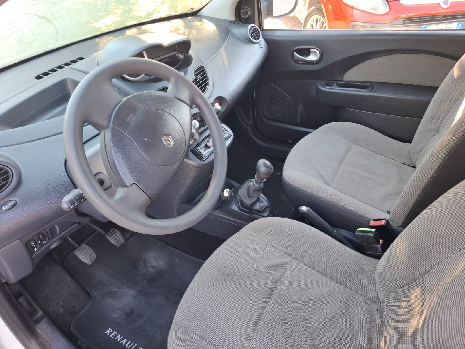 Renault Twingo 1.2 Benzina 75 CV – Neopatentati – Ottime condizioni