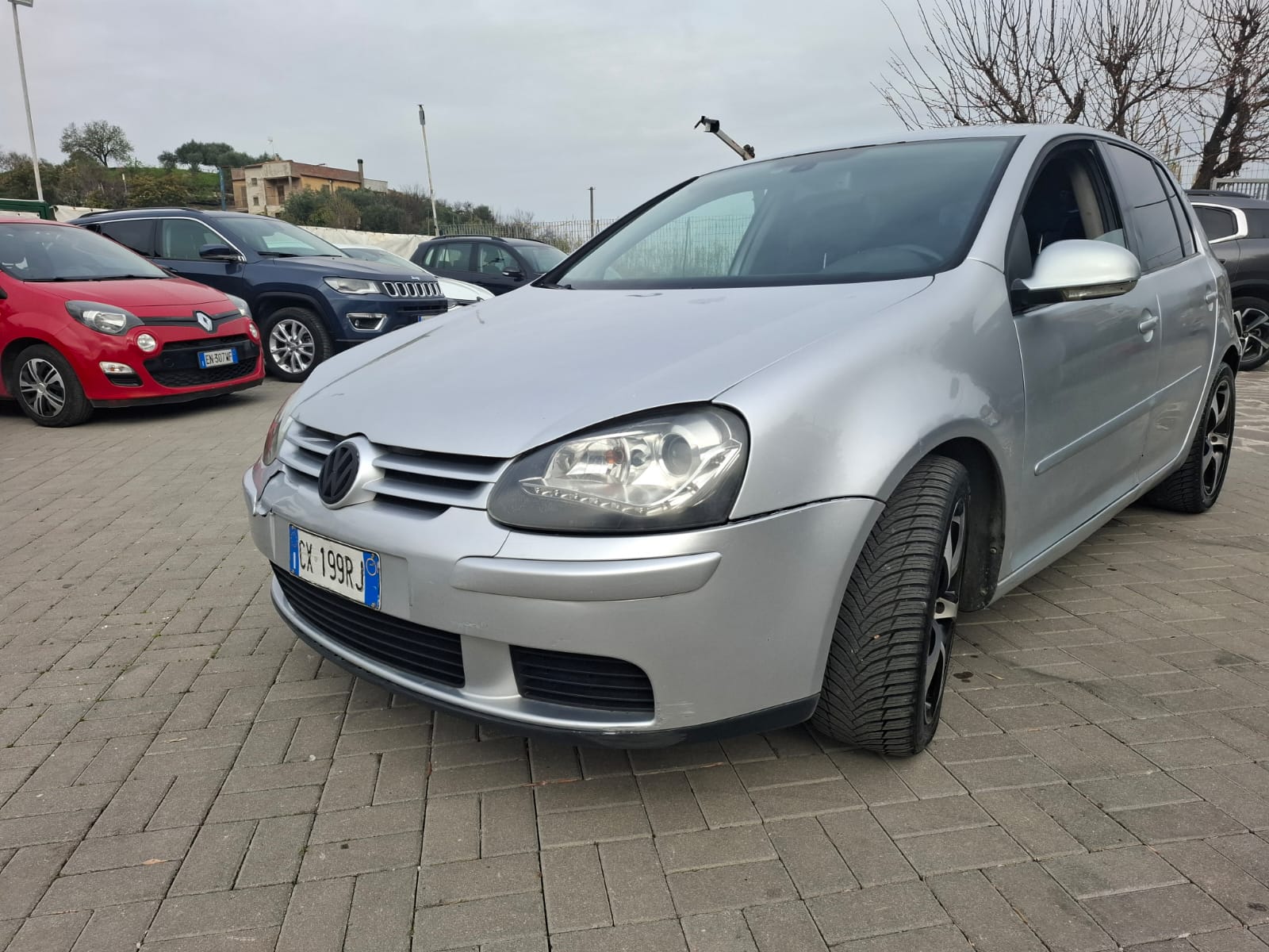 Volkswagen Golf 5 1.9 TDI 105CV Sport line  Neopatentati – Garanzia 12 mesi